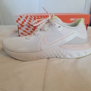 Nike Renew Run Women's size 8.5